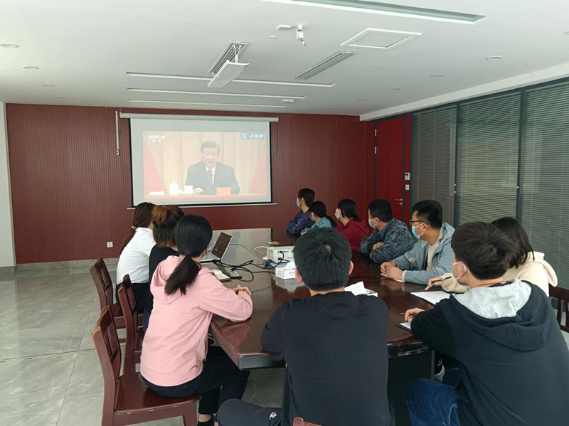 第二區域項目部組織觀看《慶祝中國共產主義青年團成立100周年大會》直播