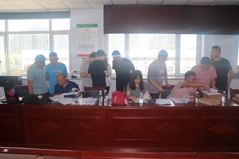 臨臨高速第四駐地辦對臨臨高速六標進行內業資料專項檢查