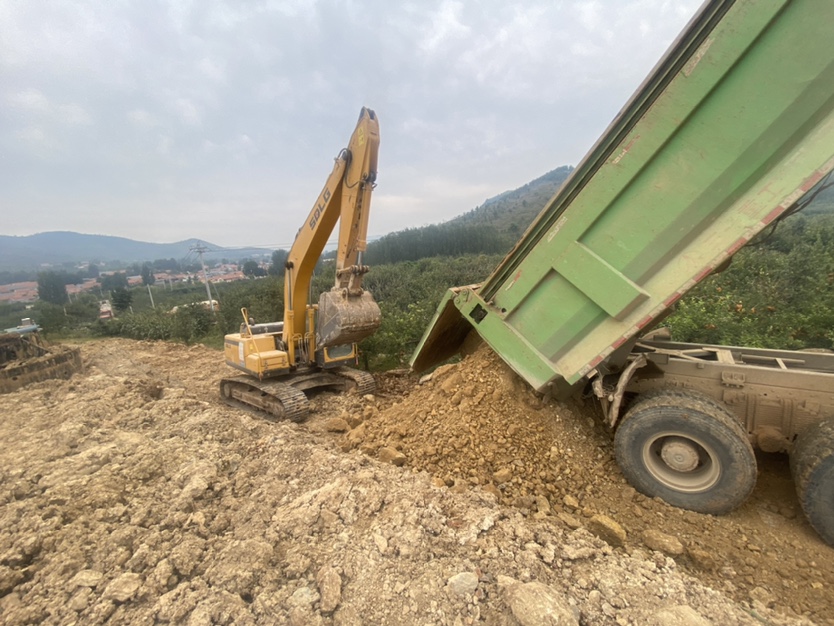 金秋九月臨臨高速路基四工區大干忙