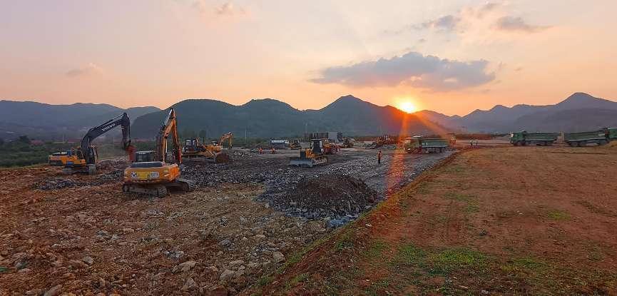 臨臨高速項目秋季百日大干記實