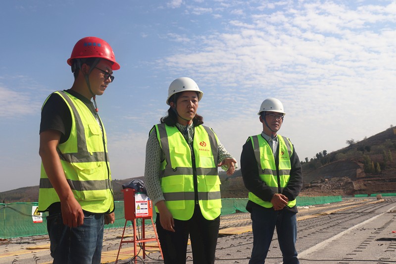 只爭朝夕，加壓奮進——臨臨高速六標奮力沖刺2022年四季度?