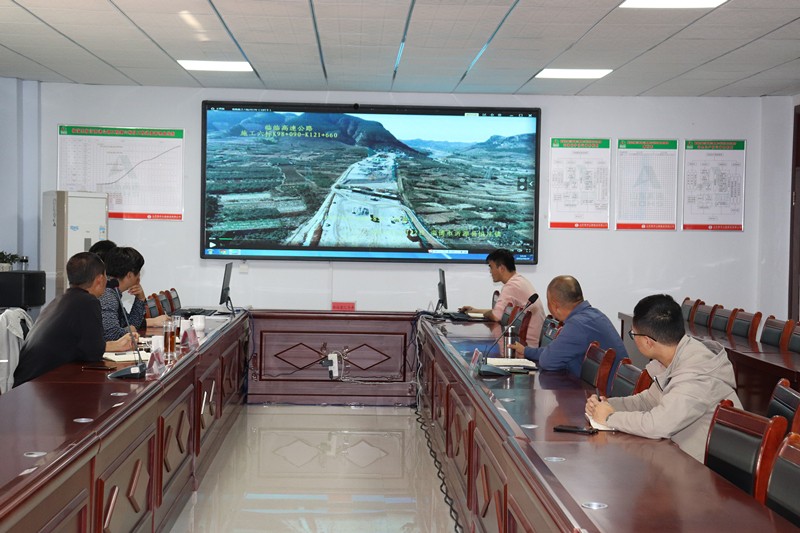 臨臨高速總監辦、駐地辦蒞臨臨臨六標開展施工進度調度會0_副本 臨臨高速總監辦、駐地辦蒞臨臨臨六標開展施工進度調度會0_副本