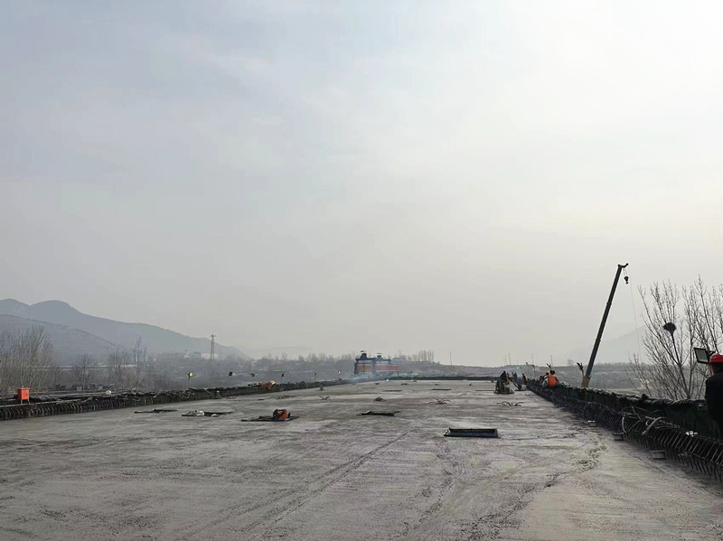 石溝大橋右幅第一聯現澆箱梁收面_副本 石溝大橋右幅第一聯現澆箱梁收面_副本