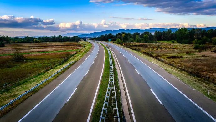 3年時間可重建一條高速，這個項目為何選擇“煥新”？