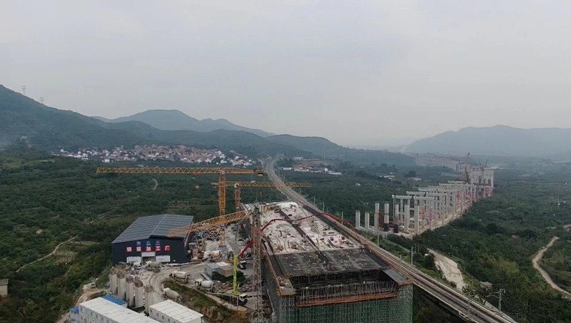 臨臨項目瓦日鐵路轉體橋全力“加速跑”