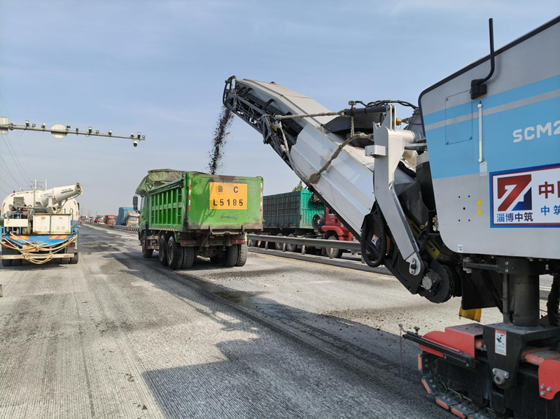 戰高溫保進度，S102 項目建設者用汗水跑出加速度