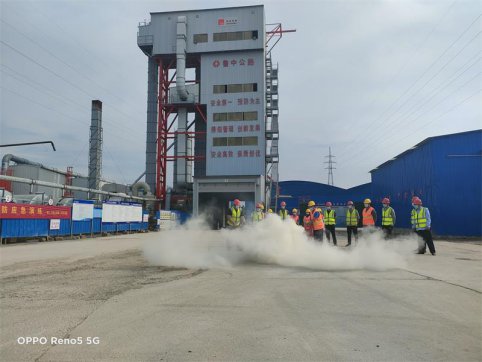 第二工程公司第二項目部組織消防應急演練