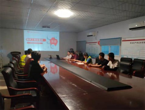 第二工程公司第二項目部組織新員工安全培訓