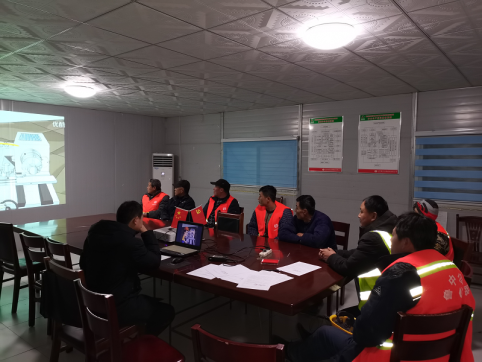 【臨臨風采】臨臨六標一分部進行涵洞首件施工安全培訓