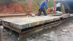 后張法預制梁板組合鋼構臺座