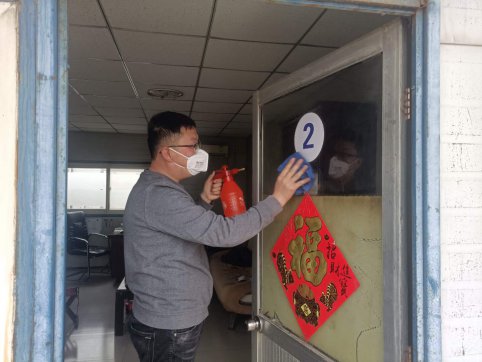 疫情期間逆行者 ——身邊的共產黨員