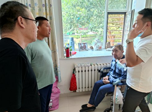 第三公司黨支部、工會走訪慰問危困職工家庭